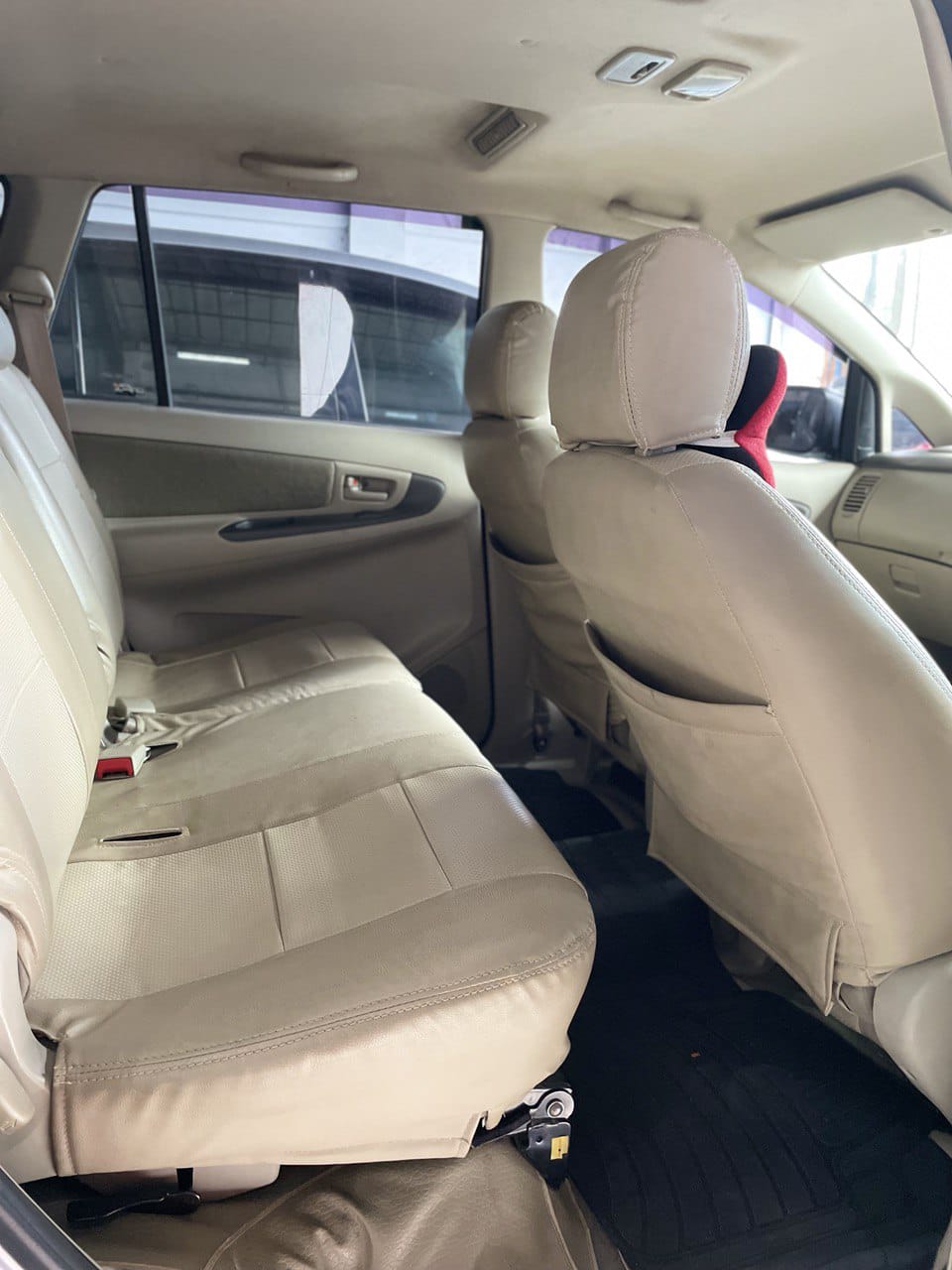 Toyota Innova G Manual Tahun 2015 Tangan Pertama Warna Silver metalik  4